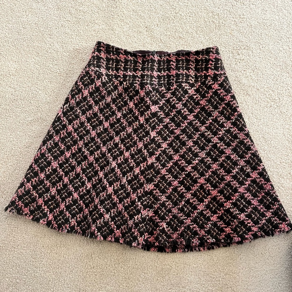 Inc skirt size 4